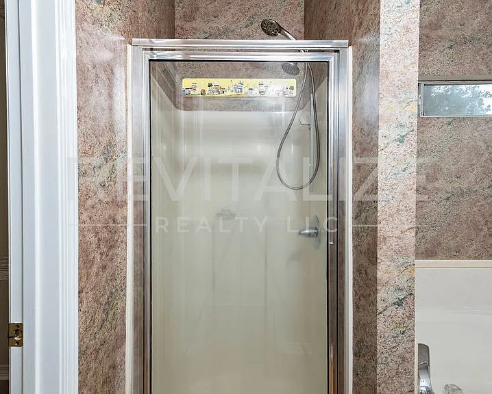 105 Ventura Cir — Photo 33