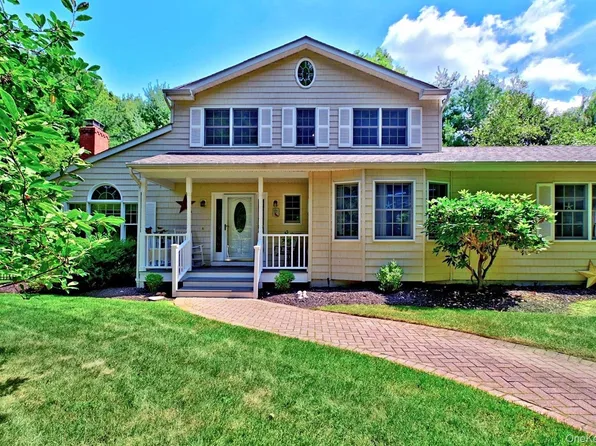 150 N North Woods Drive, Wading River, NY 11792