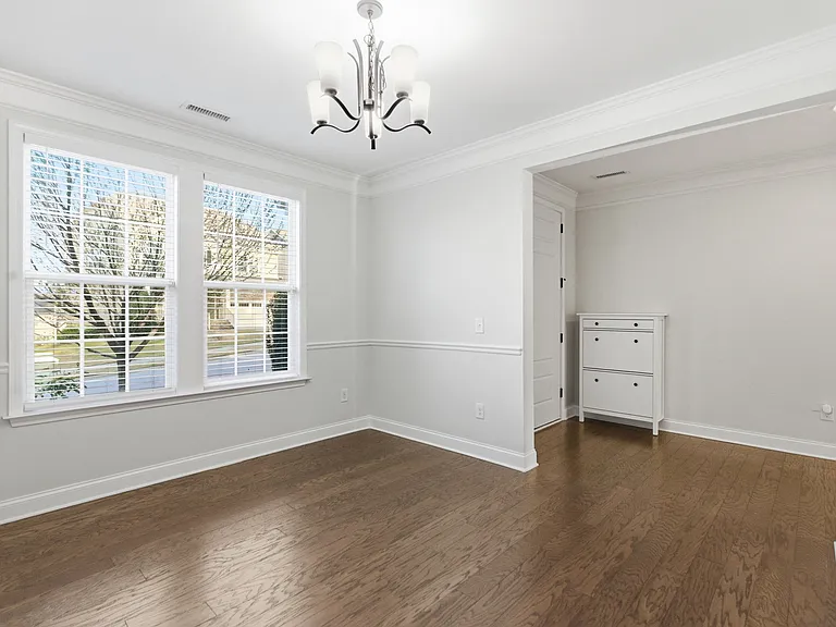 721 Vine Pond Ct — Photo 16