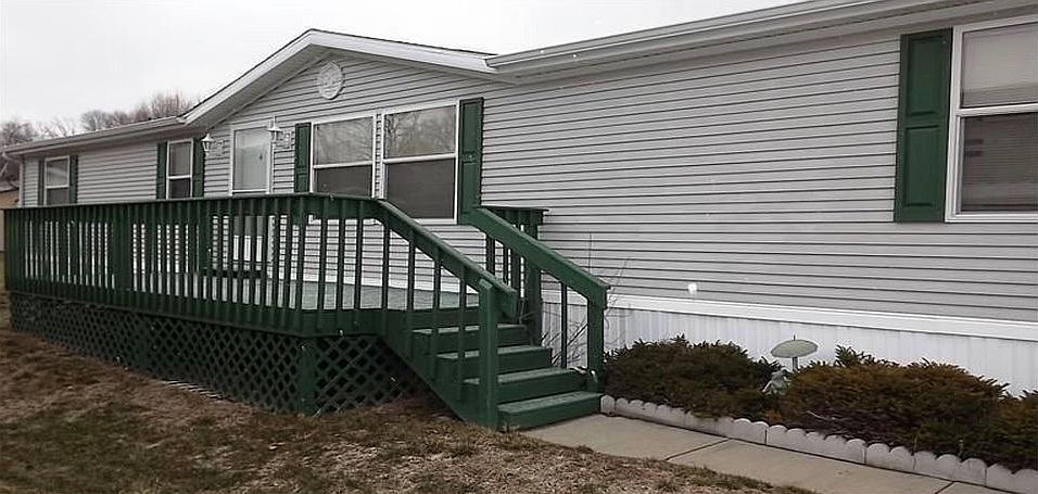 1st image of 4885 Rivercrest Dr