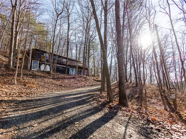 2957 E Valley Rd, Branchport, NY 14418