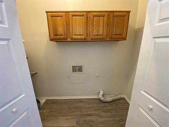 3rd image of 111 Misty Ct