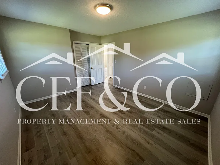7940 Valley Falls Rd — Photo 5