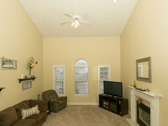 4th image of 4810 Osprey Dr E