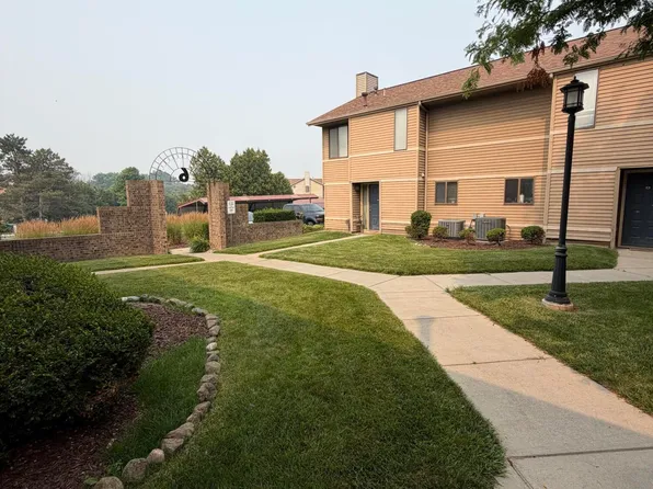 325 Briarcrest Dr, Ann Arbor, MI 48104