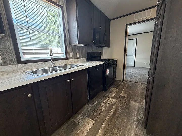 38000 Le Chateau Blvd #682 — Photo 9