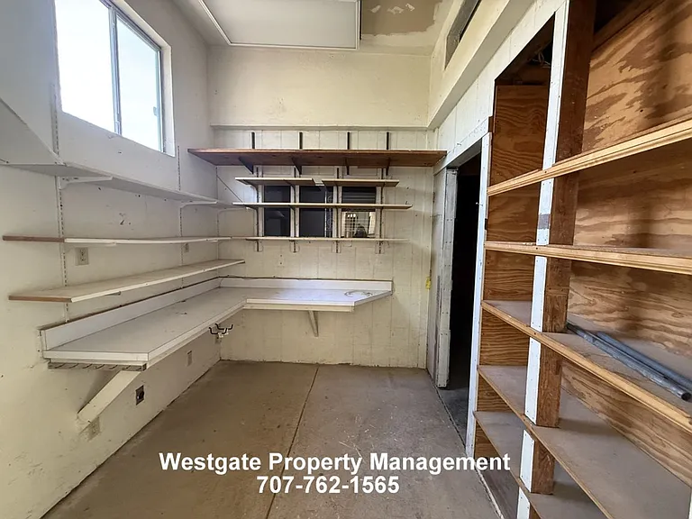 1336 Marian Way — Photo 16