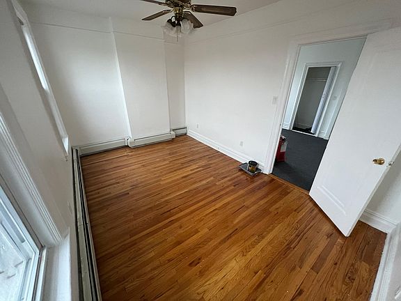 3rd image of 1060 Revere Ave APT 2