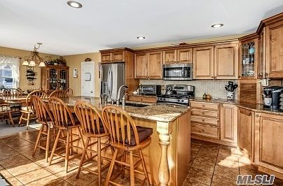 3rd image of 30 Doris Ave