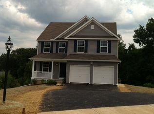 650 Rosewater Dr, Red Lion, PA 17356