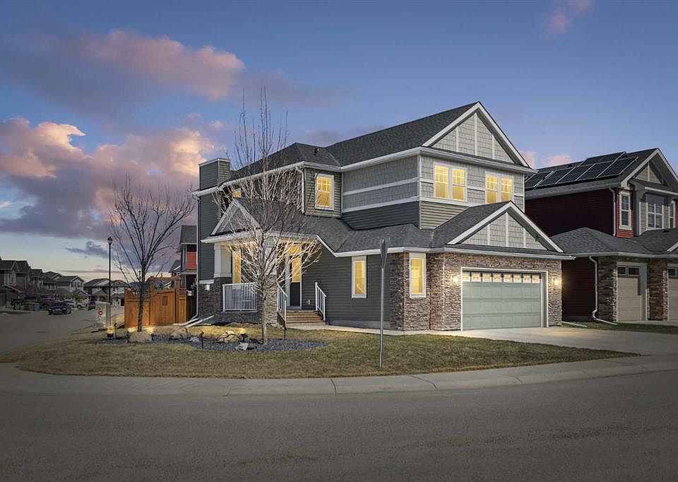 1st image of 100 W Kinniburgh Gdns