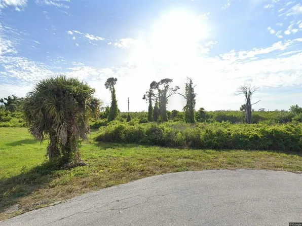 171 W Pine Valley Ln Lot 135, Rotonda West, FL 33947