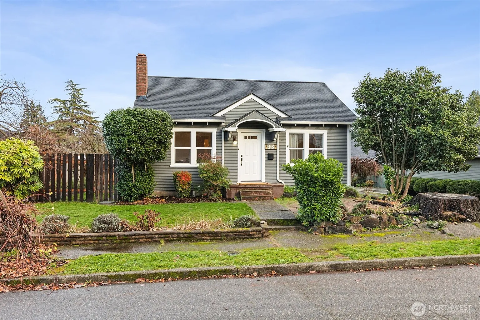 408 Rogers Street SW photo 1