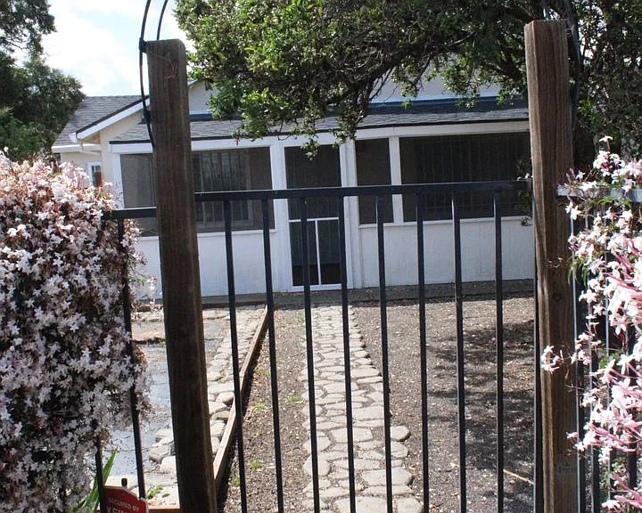 135 Poinsettia Ave — Photo 25