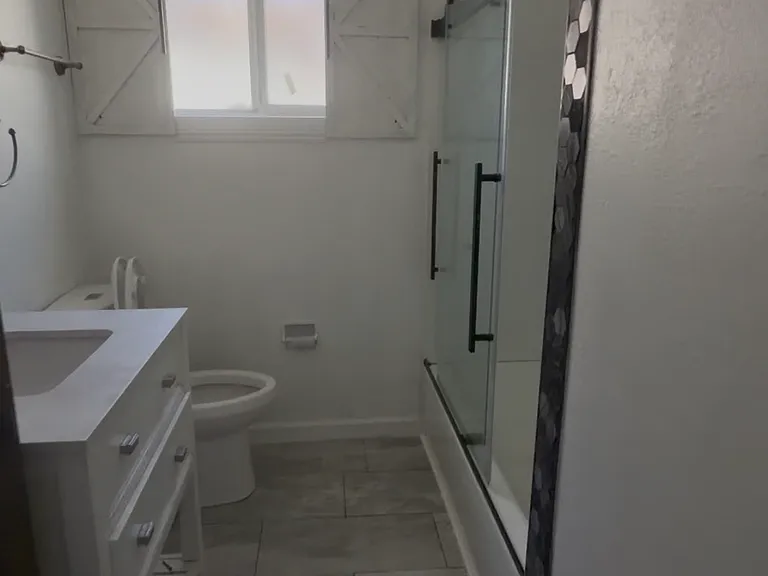 2900 Kentucky St — Photo 2