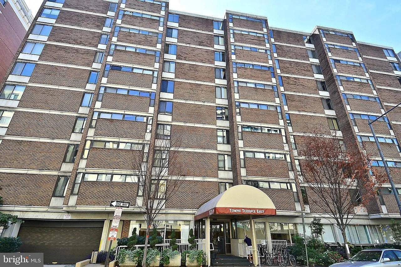 1 bed, 960 sqft, $3,300 — Photo 2