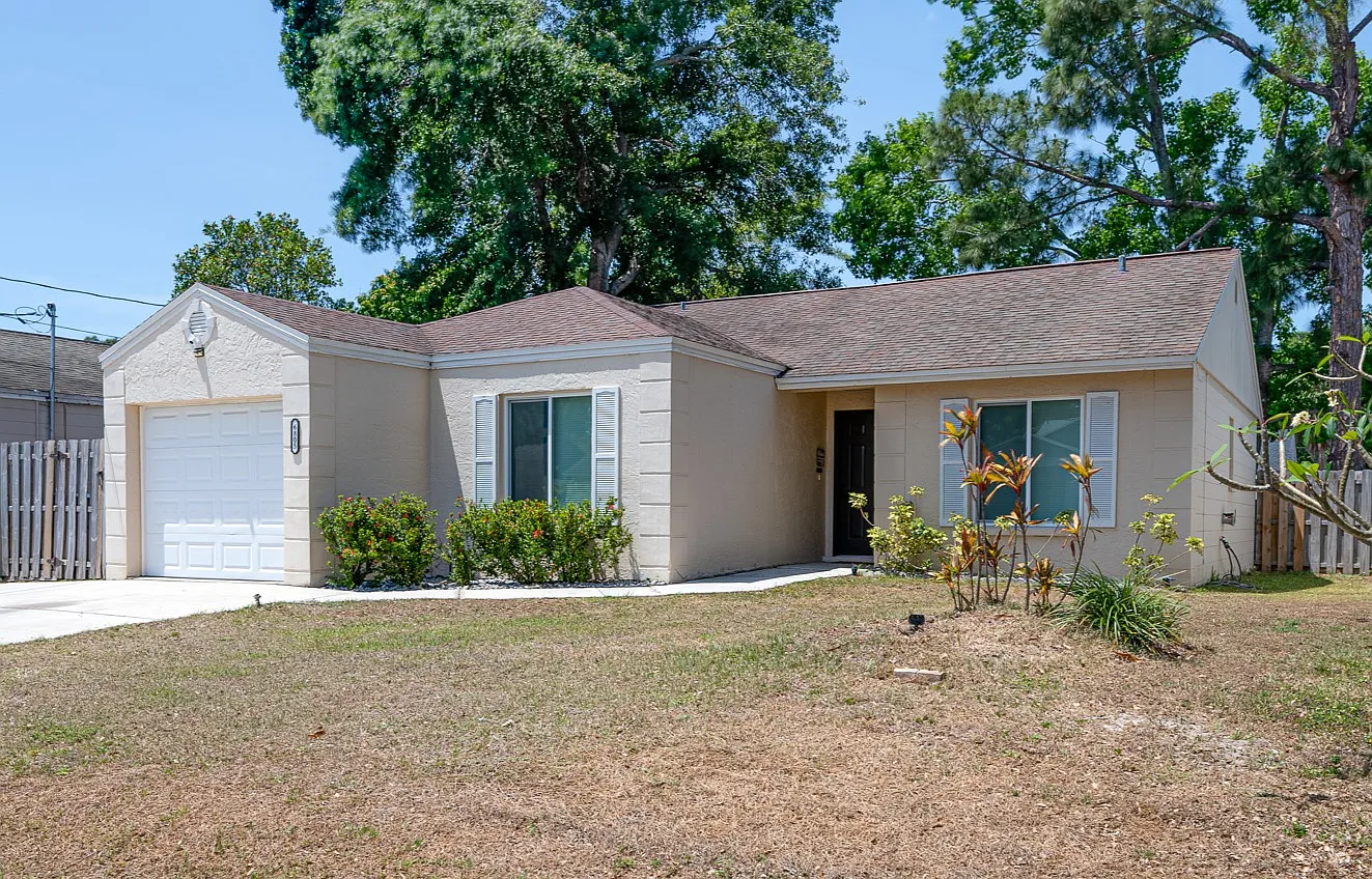 3 bed, 1215 sqft, $2,595 — Photo 3