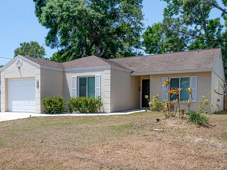 6805 S Gabrielle St — Photo 3