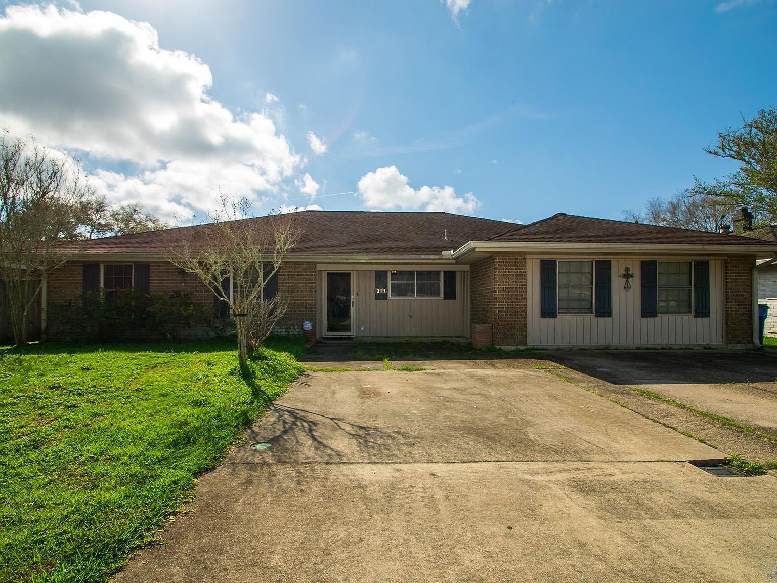 213 Hogan St, Berwick, LA 70342 Zillow