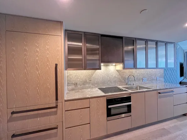 1000 Auahi St, Honolulu, HI