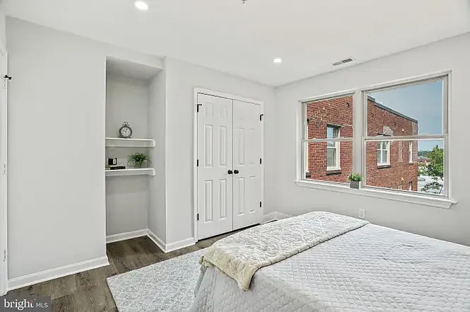 1240 Holbrook Ter NE #204 — Photo 9