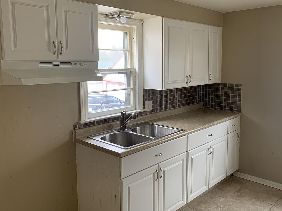 1st image of 61 Terrace Dr