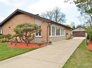 9649 Karlov Ave, Skokie, IL 60076