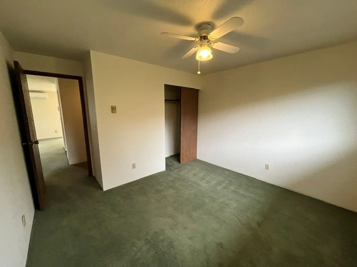 JonDee 10619 4 Plex — Photo 2