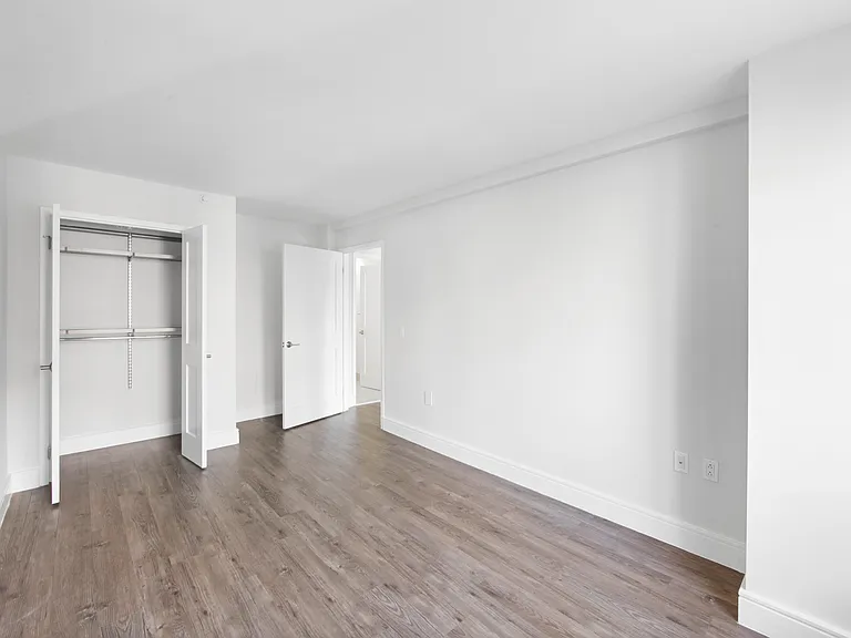 354 E 91st St #305 — Photo 7