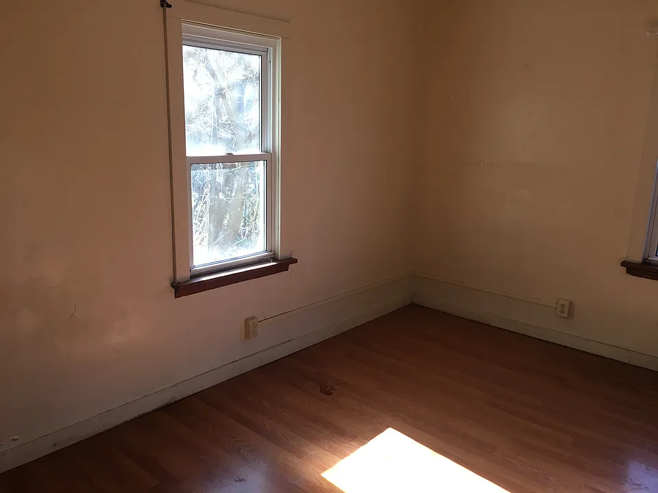 939 Shady Ave