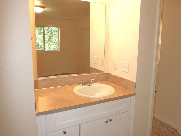 124 Stafford Ln NE #203 — Photo 35