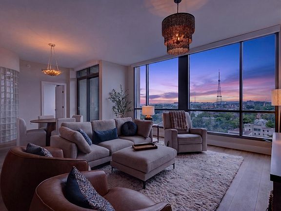 4th image of 900 20th Ave S APT 1410