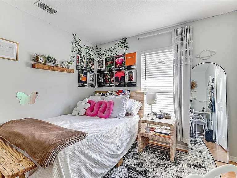 814 Brightview Dr — Photo 17