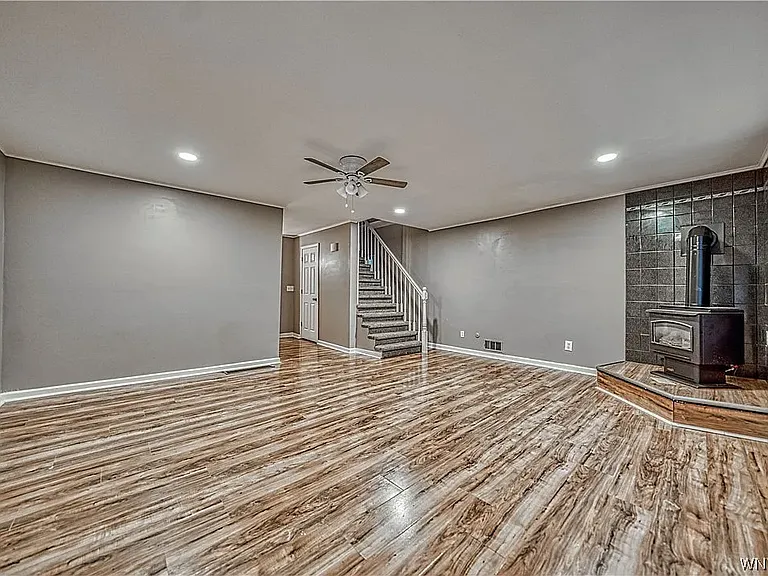 60 Velore Ave — Photo 5