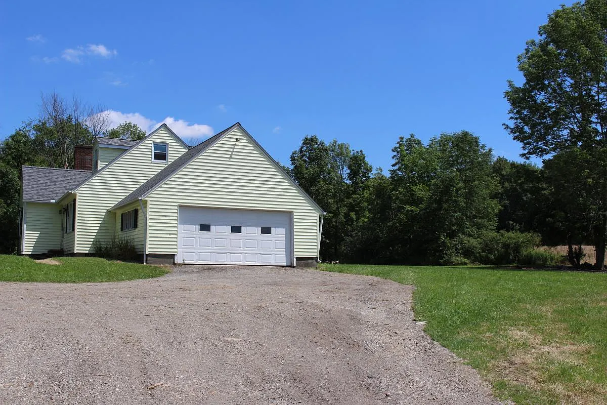 Building Photo - 13553 Mayfield Rd