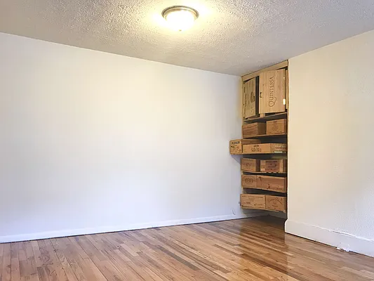 Rented by Lofts and Flats LLC | media 18