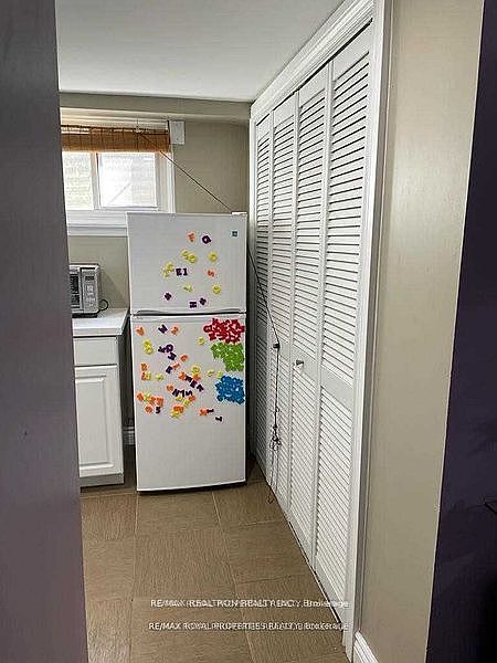 Ajax House for rent - 1 Bedroom — photo 8
