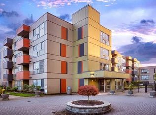 12085 228th St #216, Maple Ridge, BC V2X6M2