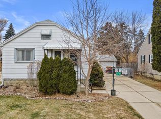 3928 E Birchwood Ave, Cudahy, WI 53110