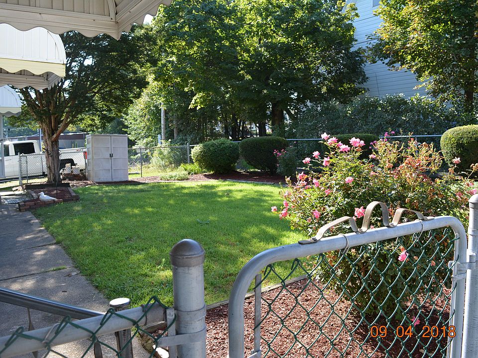 2nd image of 25 N Poplar St