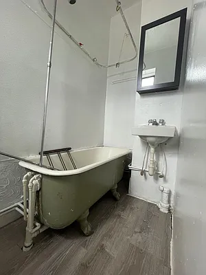 Rented by City Express Realty & Management Corp | media 11