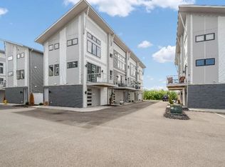 621 Fairview Ave NE, Grand Rapids, MI 49503