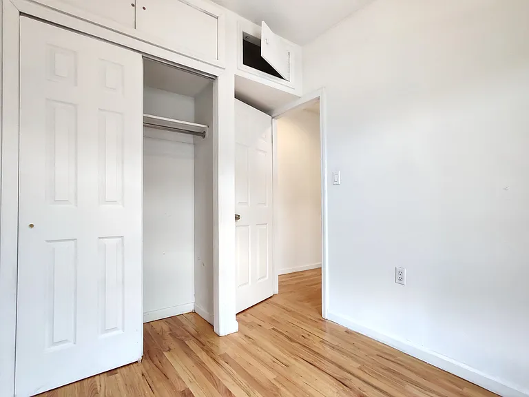 214 1st Ave #19 — Photo 4