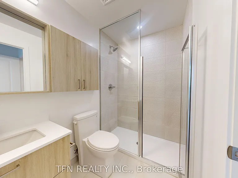 30 Upper Mall Way #2104 — Photo 20