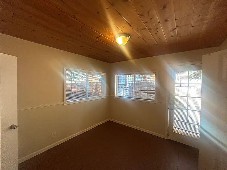 25055 Marion Ridge Dr #1 — Photo 14