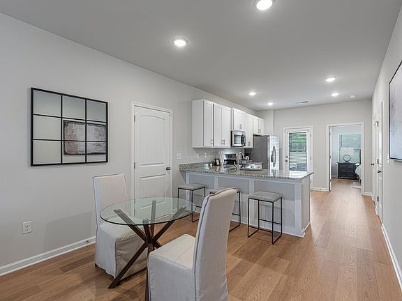 4th image of 1280 Dunbar Rd #103-B