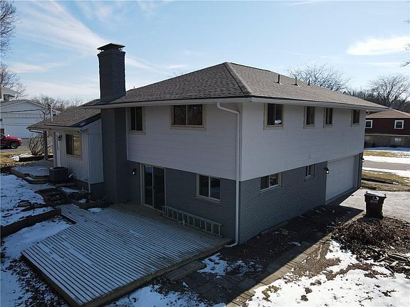 4th image of 159 W Woodbury Dr