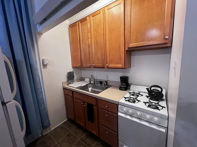 264 S 21st St #1R — Photo 7