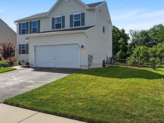 3rd image of 837 Coldwater Dr
