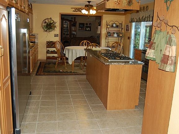 24'x15' kitchen